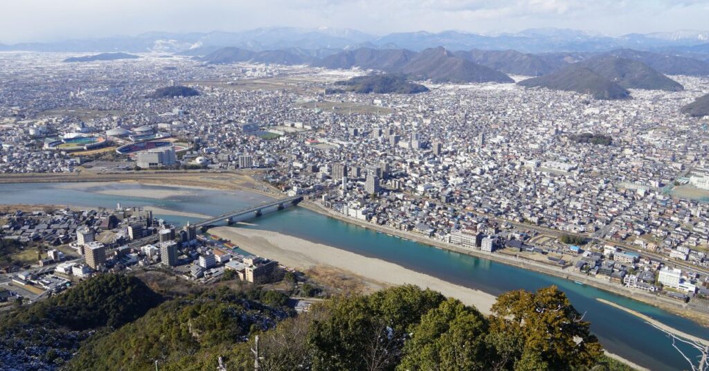 岐阜城から望む長良川