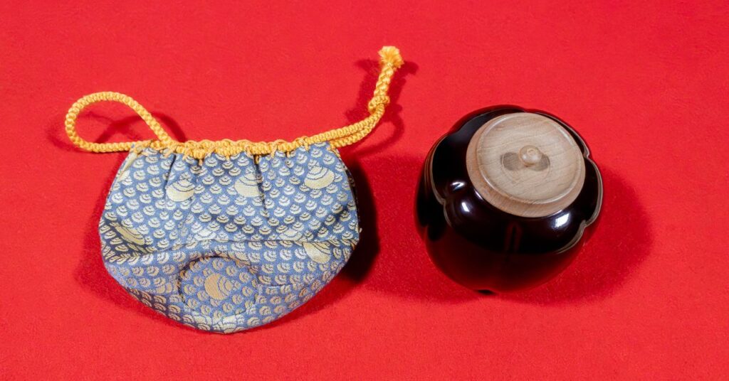 茶入れと仕覆